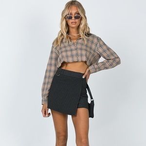 NWT Princess Polly EVERLY PINSTRIPE SKORT BLACK